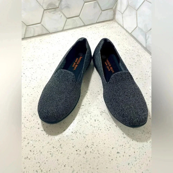 Bernie Mev Woman’s Slip On Comfort Flats Size 38 US 7-7.5 Black Sparkle Petra - Picture 1 of 8
